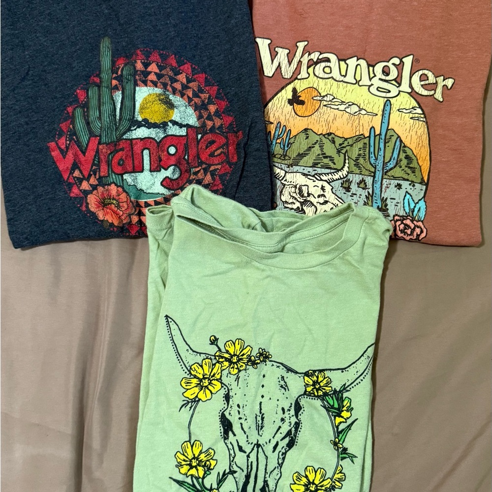 Wrangler women’s Graphic T-Shirts